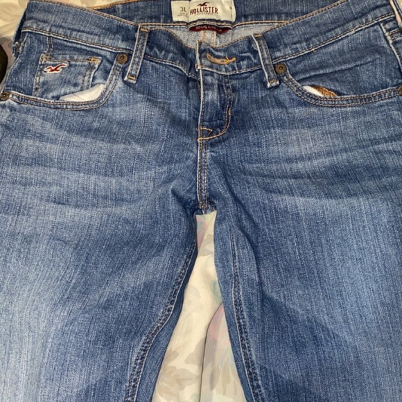 Selling 4 pairs of jeans for $60! - Picture 6 of 9